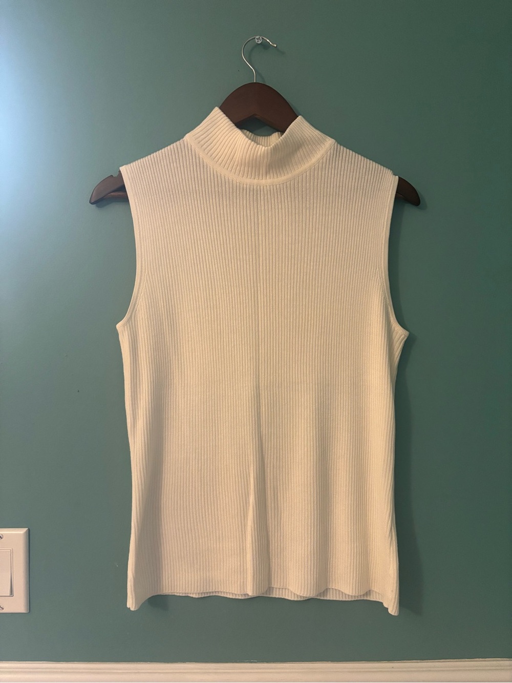 Croft & Barrow Ivory Ribbed Sleeveless Turtleneck Top Large